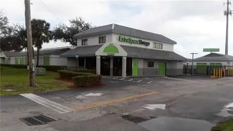 Extra Space Storage in Miami, FL
