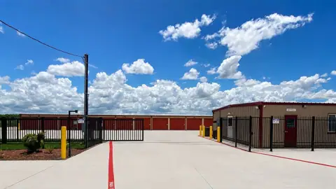 Storage King USA in Rosharon, TX