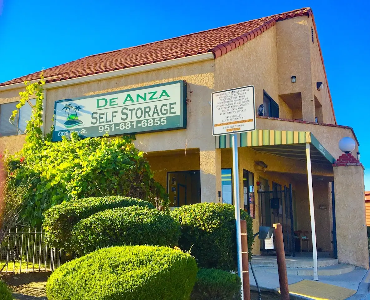 De Anza Self Storage, RV storage in Riverside