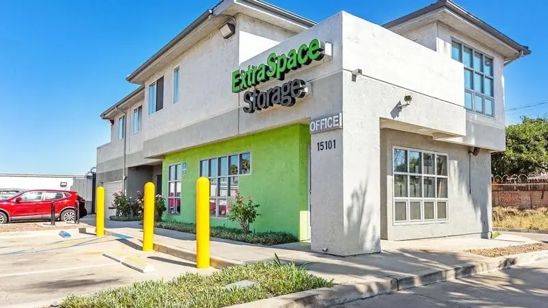 Extra Space Storage, RV storage in Van Nuys