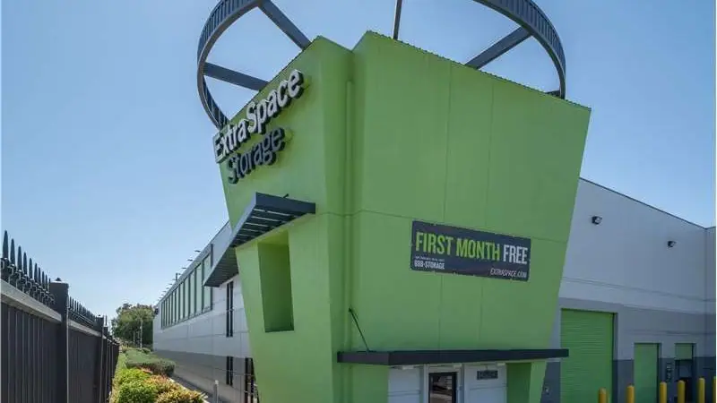 Extra Space Storage, RV storage in Sylmar