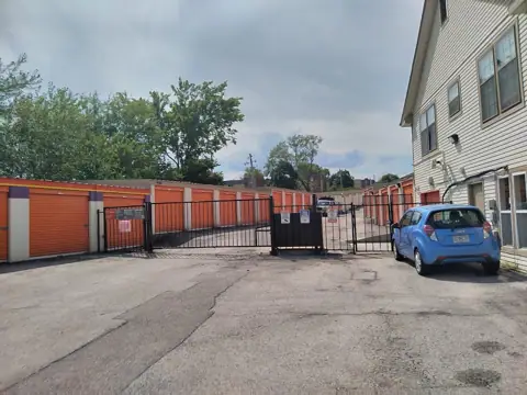 Public Storage photo 2