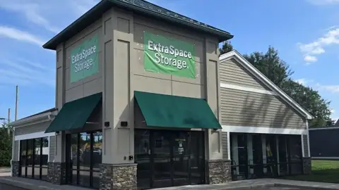 Extra Space Storage in Warwick, RI