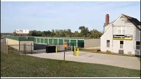 StorageMart in Pleasant Valley, MO