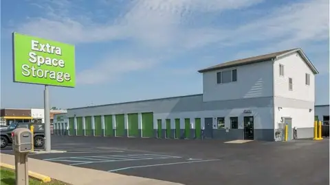 Extra Space Storage in Mt Clemens, MI