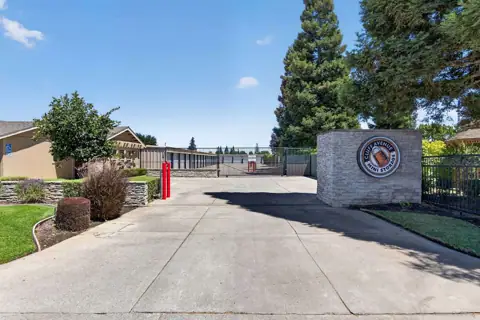 Cluff Storage in Lodi, CA