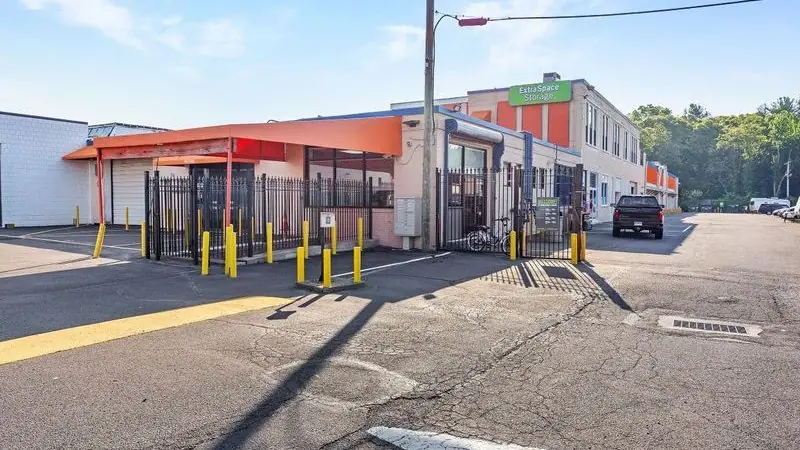 Extra Space Storage, RV storage in Hamden
