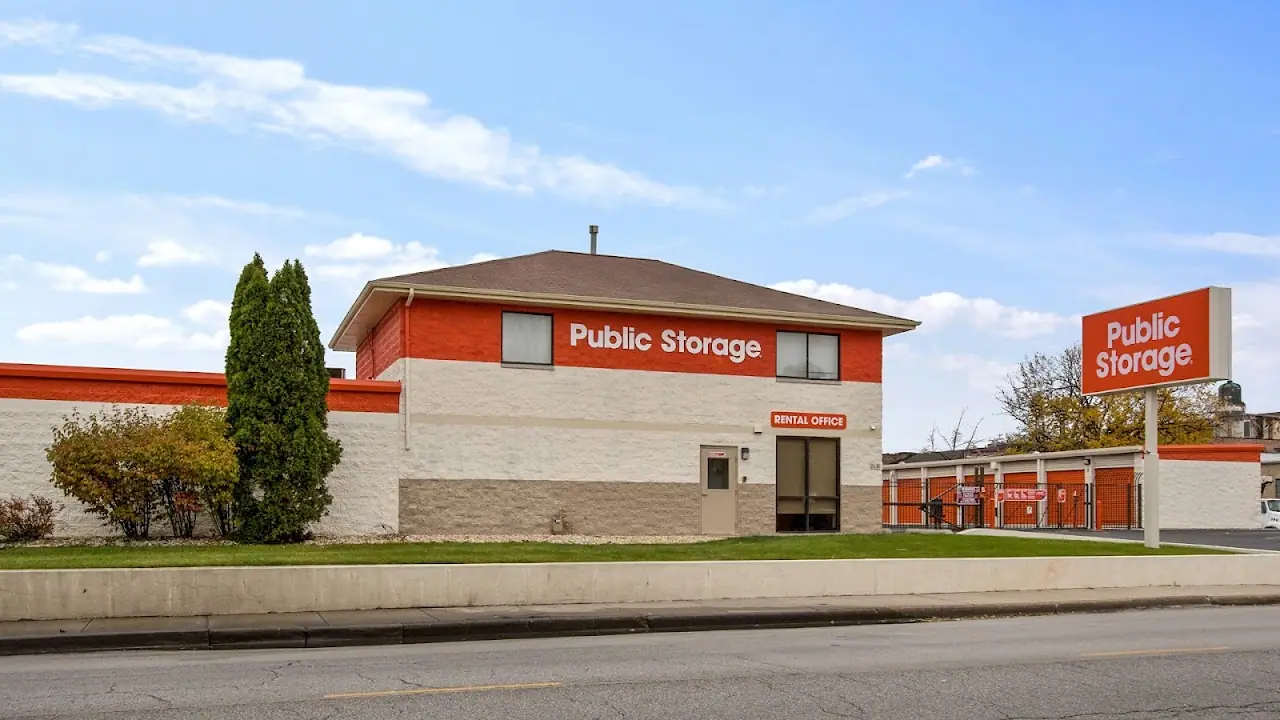 Public Storage, RV storage in Chicago