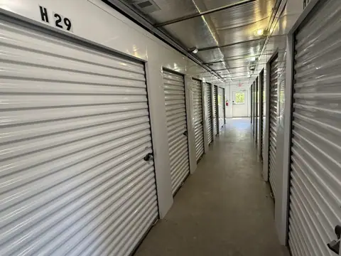 Chris Pitts Self Storage in Paris, TN