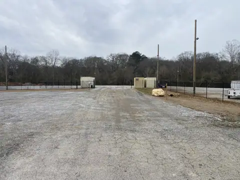 Finish Line Truck Parking and Storage in Carrollton, GA