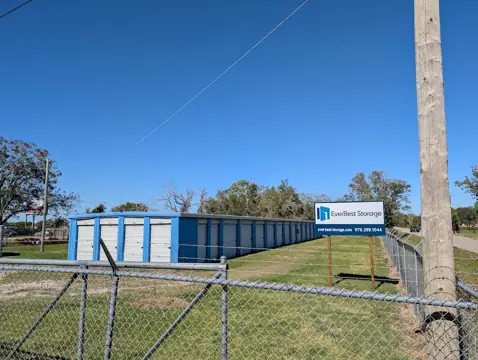 EverBest Storage in Angleton, TX