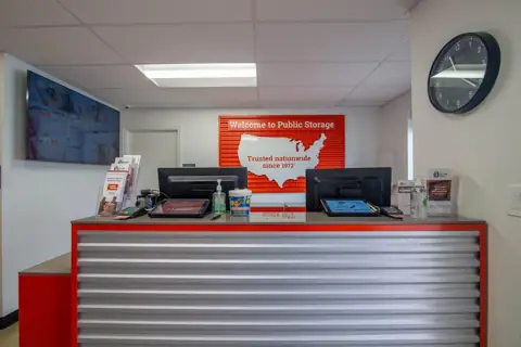 Public Storage photo 2