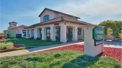 Extra Space Storage in Murrieta, CA