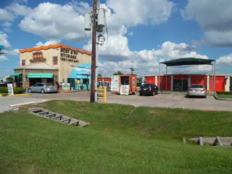 Self-Storage at U-Haul in Stafford, TX