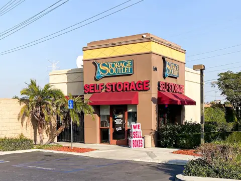 Storage Outlet in South Gate, CA