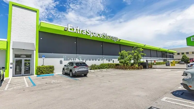Extra Space Storage, RV storage in Miami