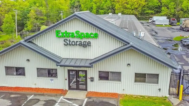 Extra Space Storage, RV storage in Waterbury
