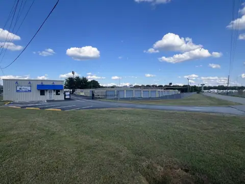 Byron Self Storage - W E Green Jr Pkwy in Byron, GA