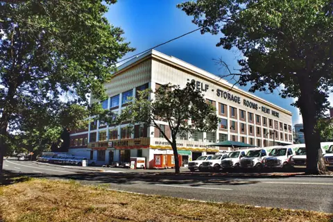 U-Haul Moving & Storage of Route 16 Medford / Somerville in Somerville, MA
