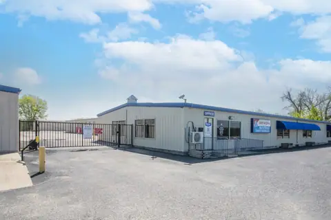 Devon Self Storage Ardmore, Oklahoma photo 2