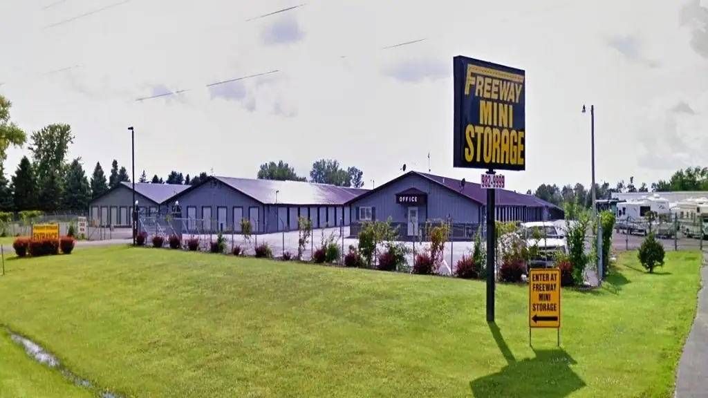 Freeway Mini Storage, RV storage in Forest Lake