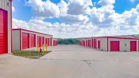 10 Federal Storage in Converse, TX