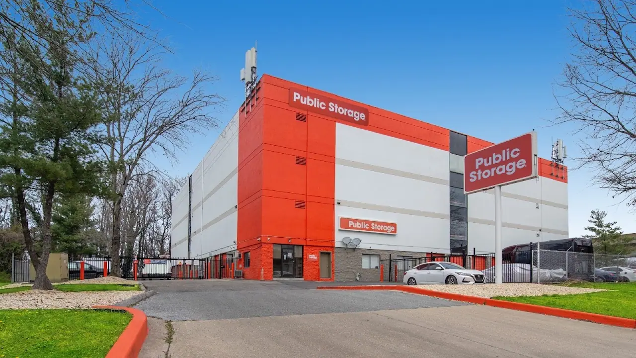 Public Storage, RV storage in Chillum