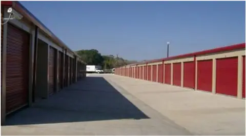 Curio Storage Clute in Clute, TX