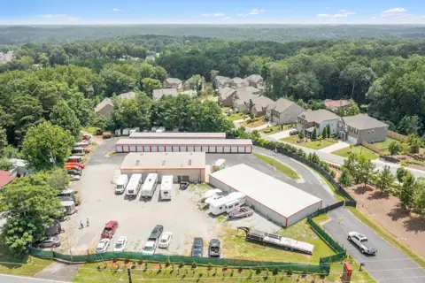 Oaktree Self Storage photo 2