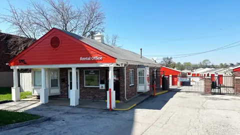 Public Storage in Florissant, MO