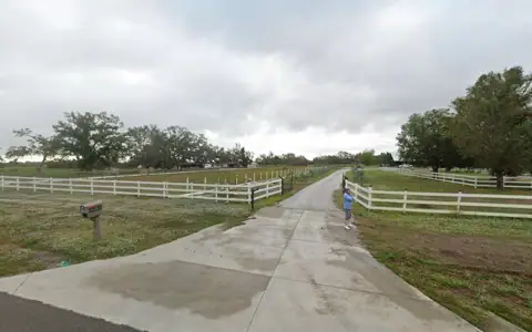 64 trailer store photo 2