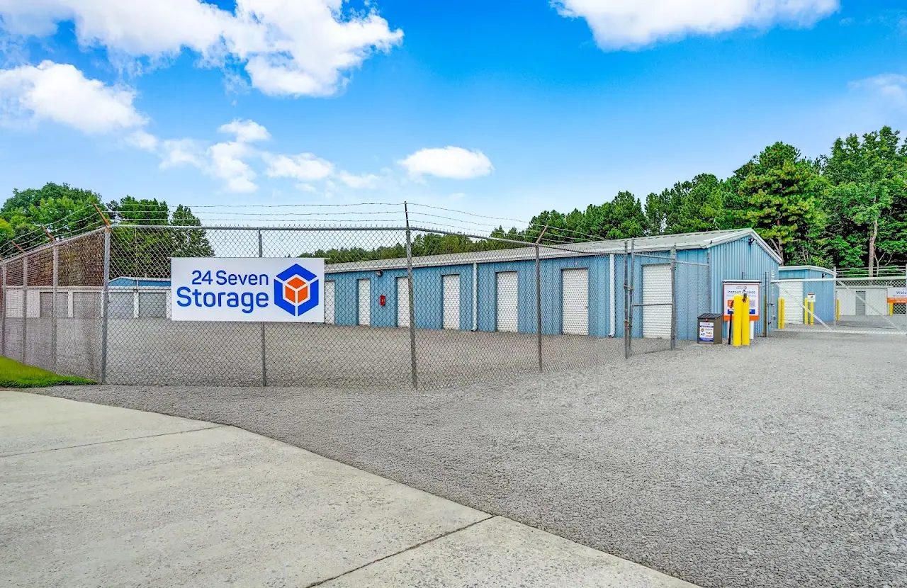 24 Seven Storage, RV storage in Windsor