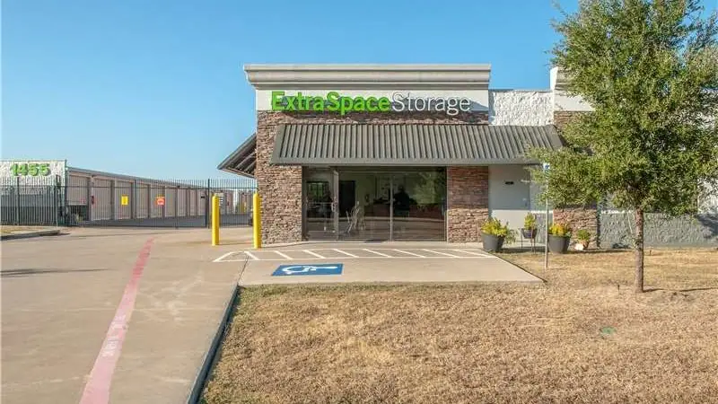 Extra Space Storage, RV storage in Garland