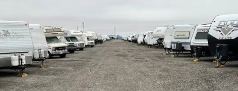 Rakowitz Boat and Rv Storage in Adkins, TX
