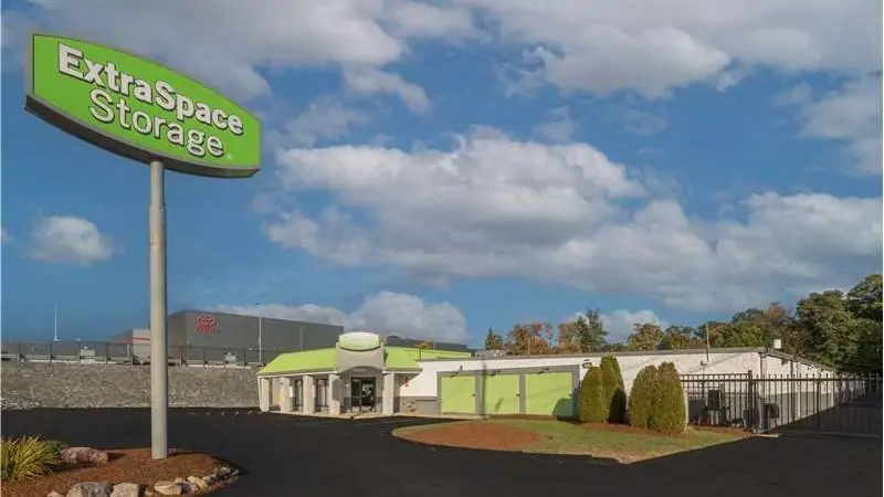 Extra Space Storage, RV storage in North Attleborough