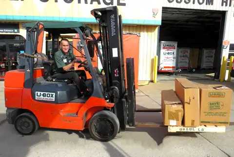 Self-Storage at U-Haul in Hazelwood, MO
