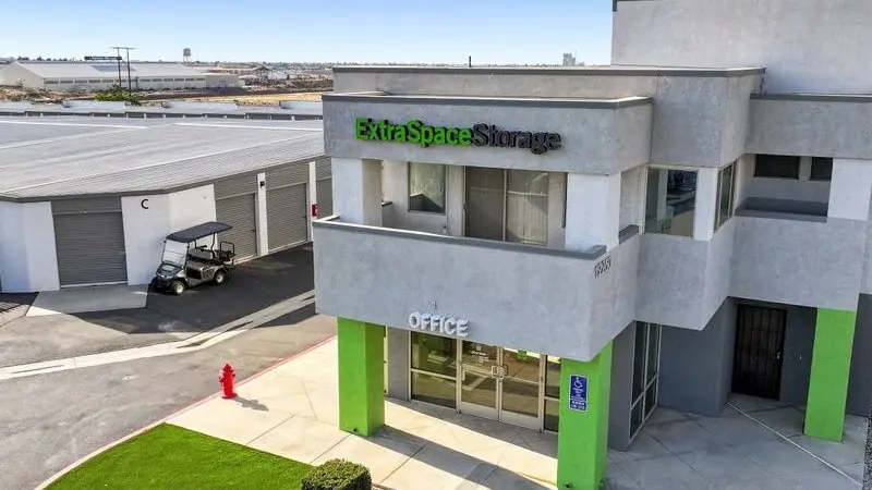 Extra Space Storage, RV storage in Victorville