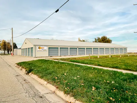 R MiniStorage in Baxter, IA