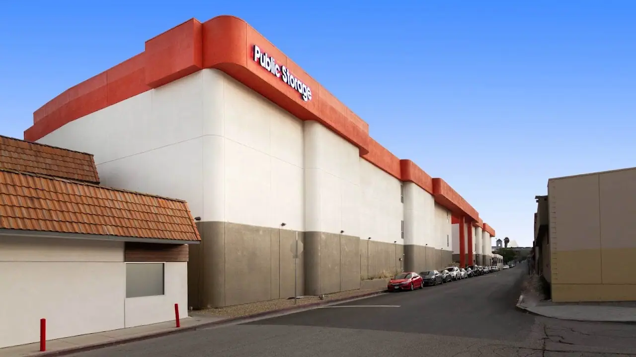 Public Storage, RV storage in Studio City