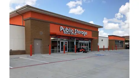 Public Storage in Pearland, TX