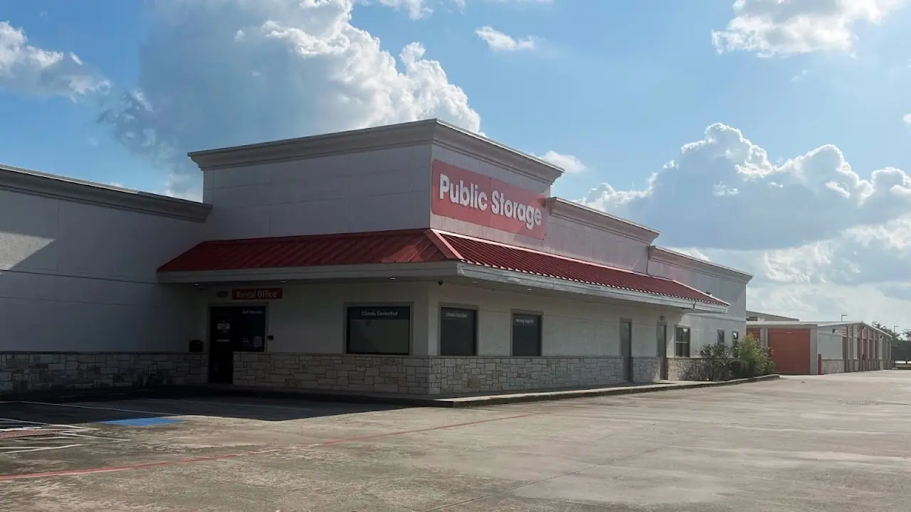 Public Storage, RV storage in Manvel