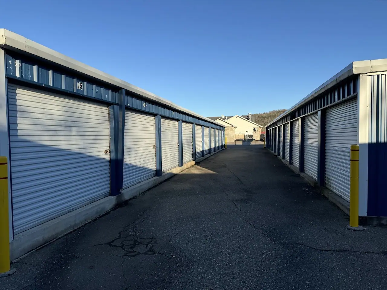 Stateline Mini Storage, RV storage in Lindley