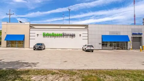 Extra Space Storage in Milwaukee, WI