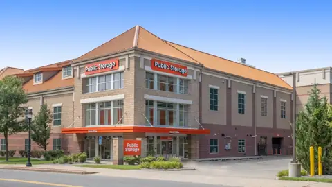 Public Storage in Waltham, MA