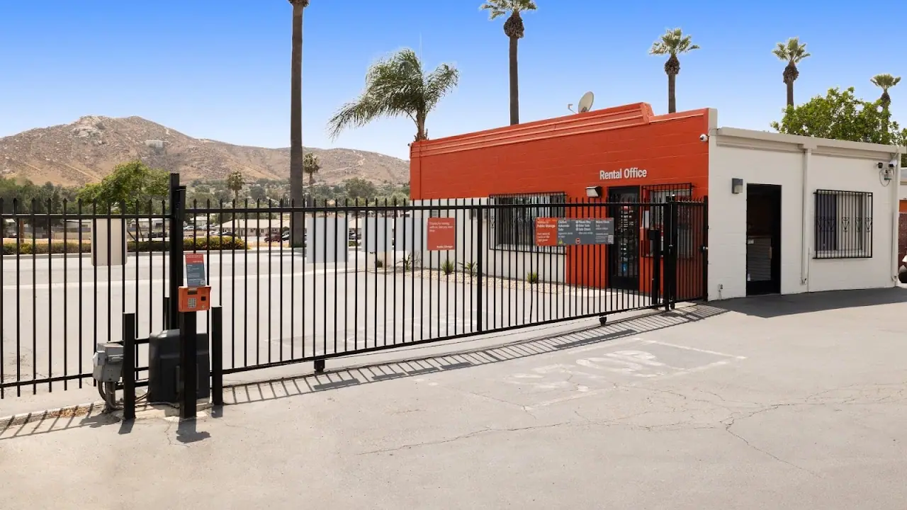 Public Storage, RV storage in Riverside
