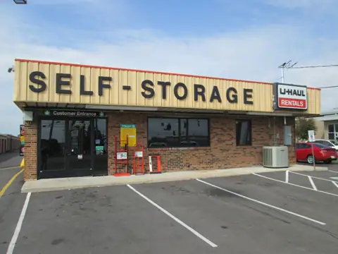 U-Haul Moving & Storage at Wilma Rudolph in Clarksville, TN