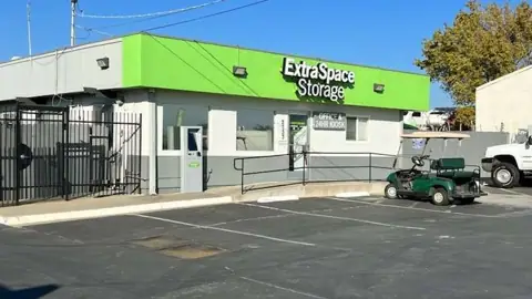 Extra Space Storage in North Highlands, CA
