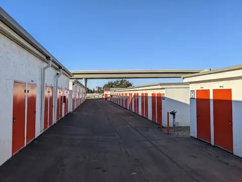 Public Storage photo 2