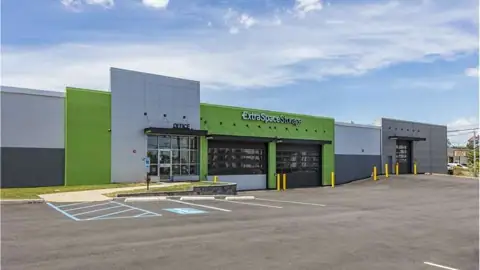 Extra Space Storage in Lyndhurst, NJ