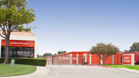 Public Storage in Carrollton, TX